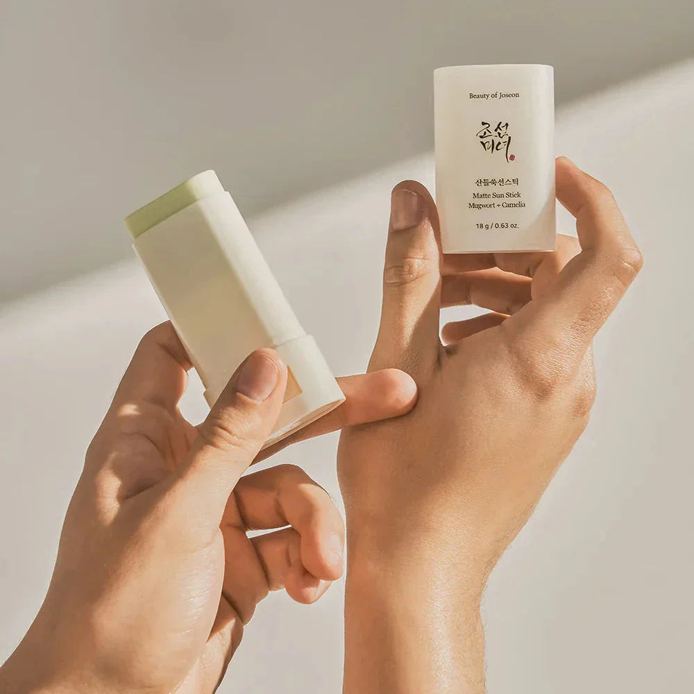 Matte Sun Stick: Mugwort + Camelia